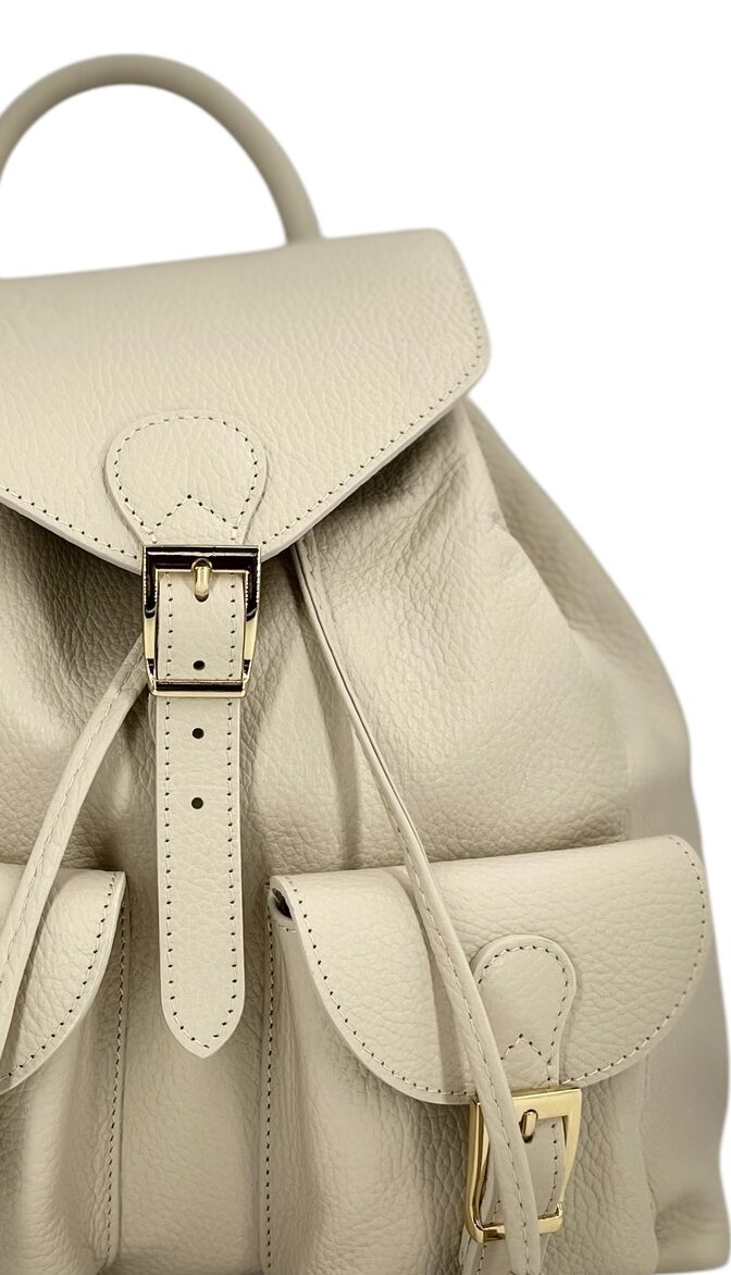 Emma – Zaino donna in vera pelle italiana con spallacci regolabili, interno spazioso e fibbia dorata