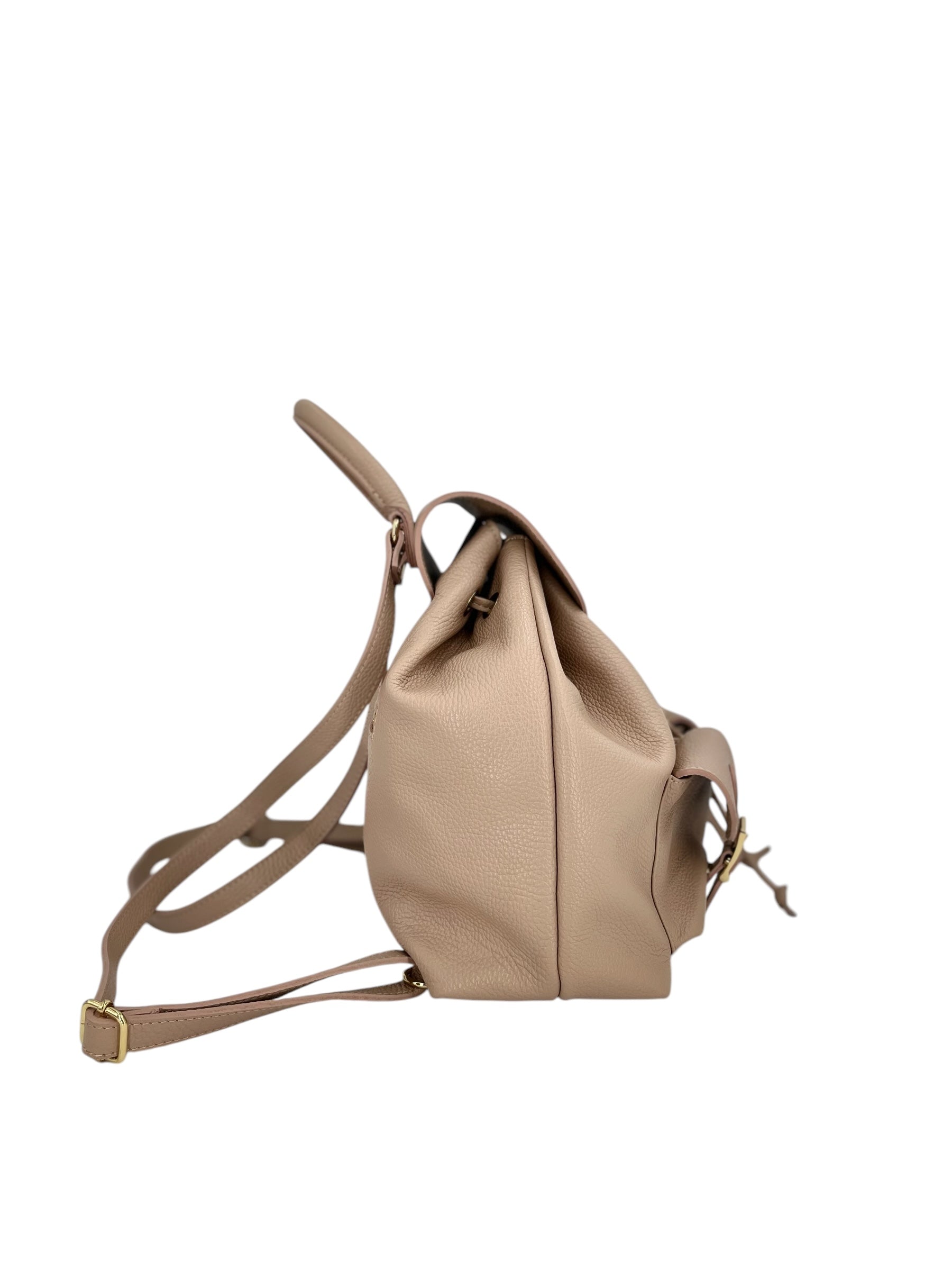 Emma – Women's backpack in genuine Italian leather with adjustable shoulder straps, spacious interior and gold buckle