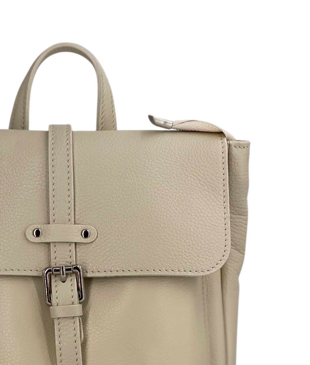 Manon – Women's backpack in genuine Italian leather with lined interior, front pocket and adjustable shoulder straps