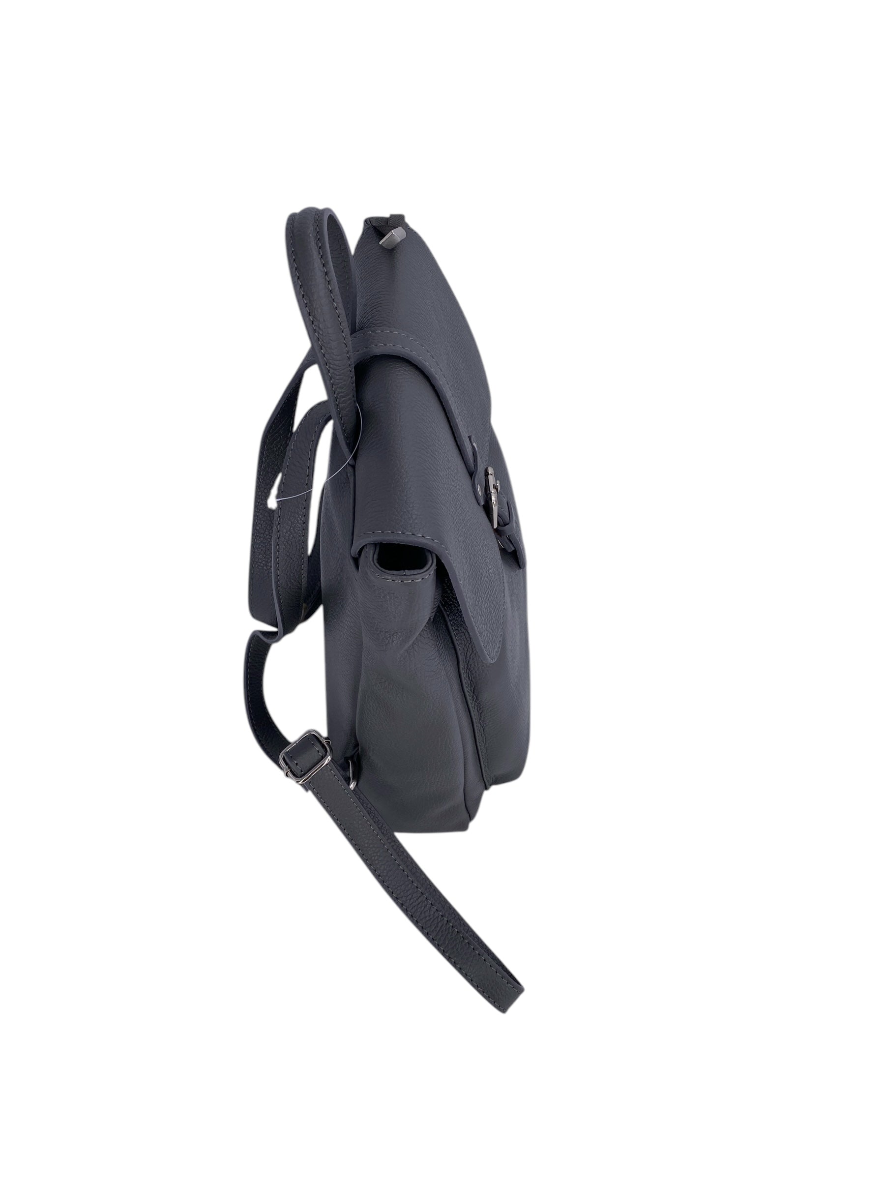 Manon – Women's backpack in genuine Italian leather with lined interior, front pocket and adjustable shoulder straps
