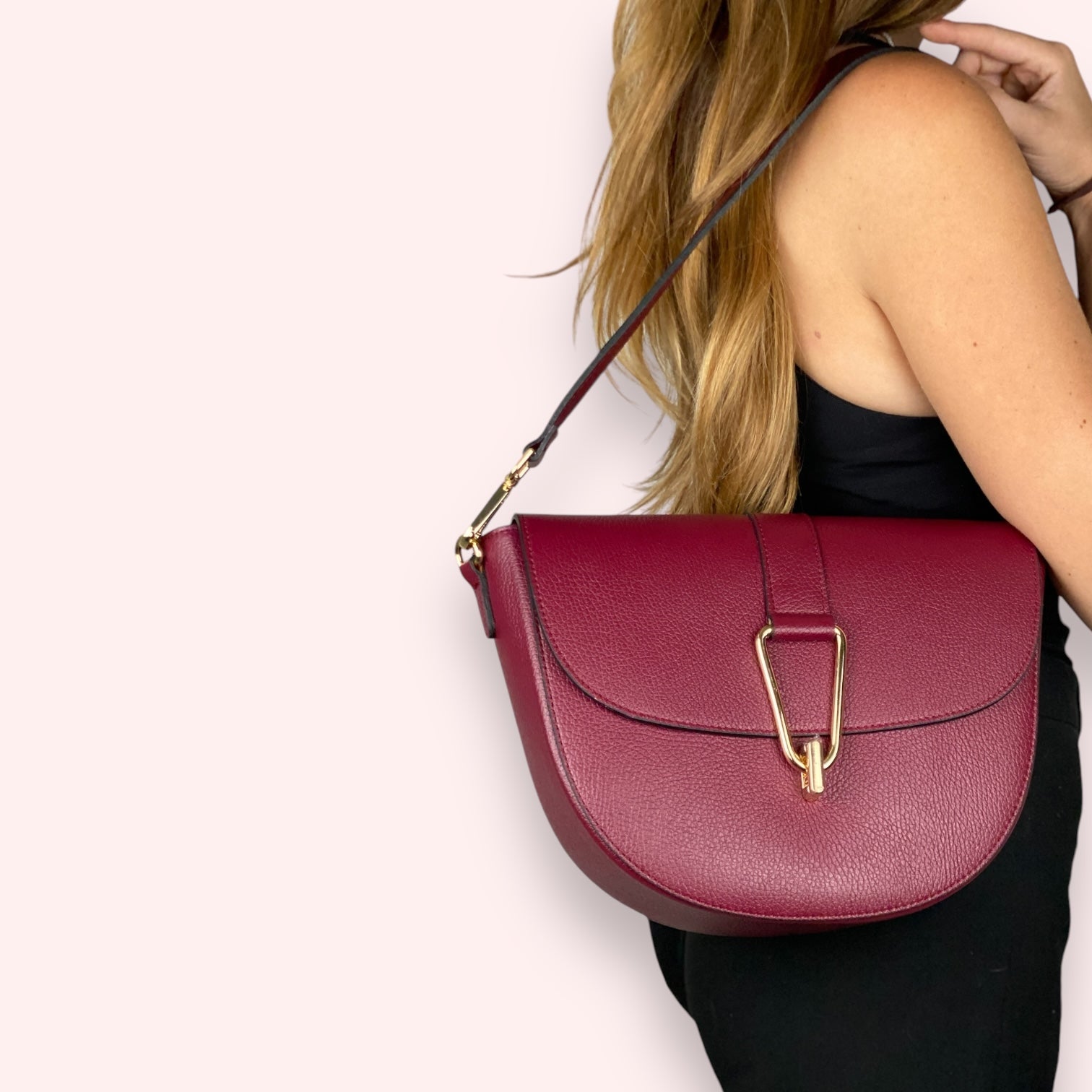 Solene – Damen-Umhängetasche aus echtem italienischen Leder mit verstärkten Nähten und handveredelten Kanten