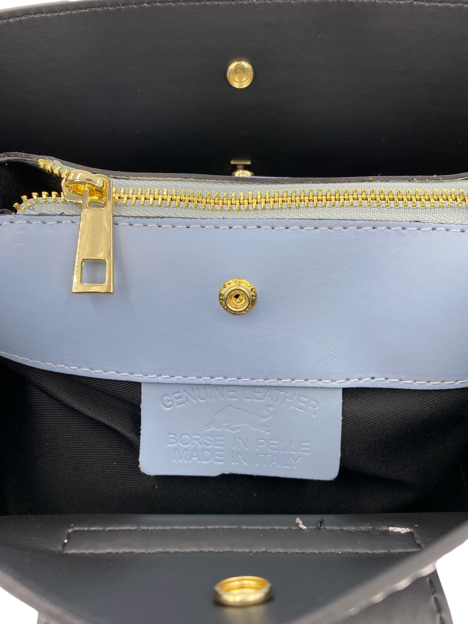 Amelie – Women's handbag and shoulder bag in genuine Italian leather with reinforced bottom and gold feet