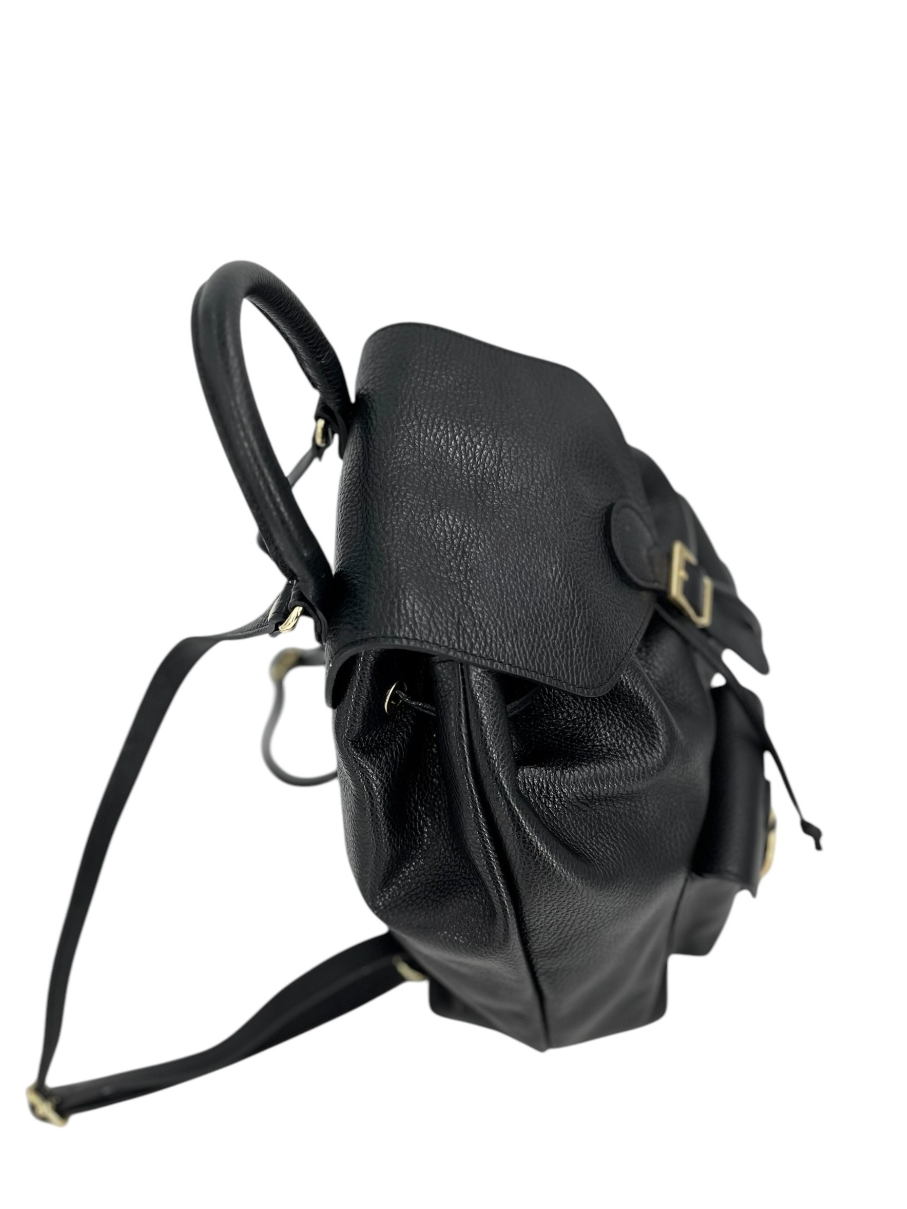 Emma – Women's backpack in genuine Italian leather with adjustable shoulder straps, spacious interior and gold buckle