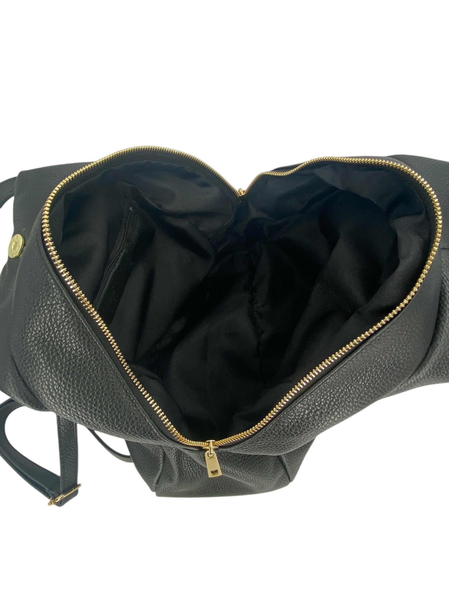 Margaux – Women's backpack in genuine Italian leather with a double gold zip and multiple pockets.