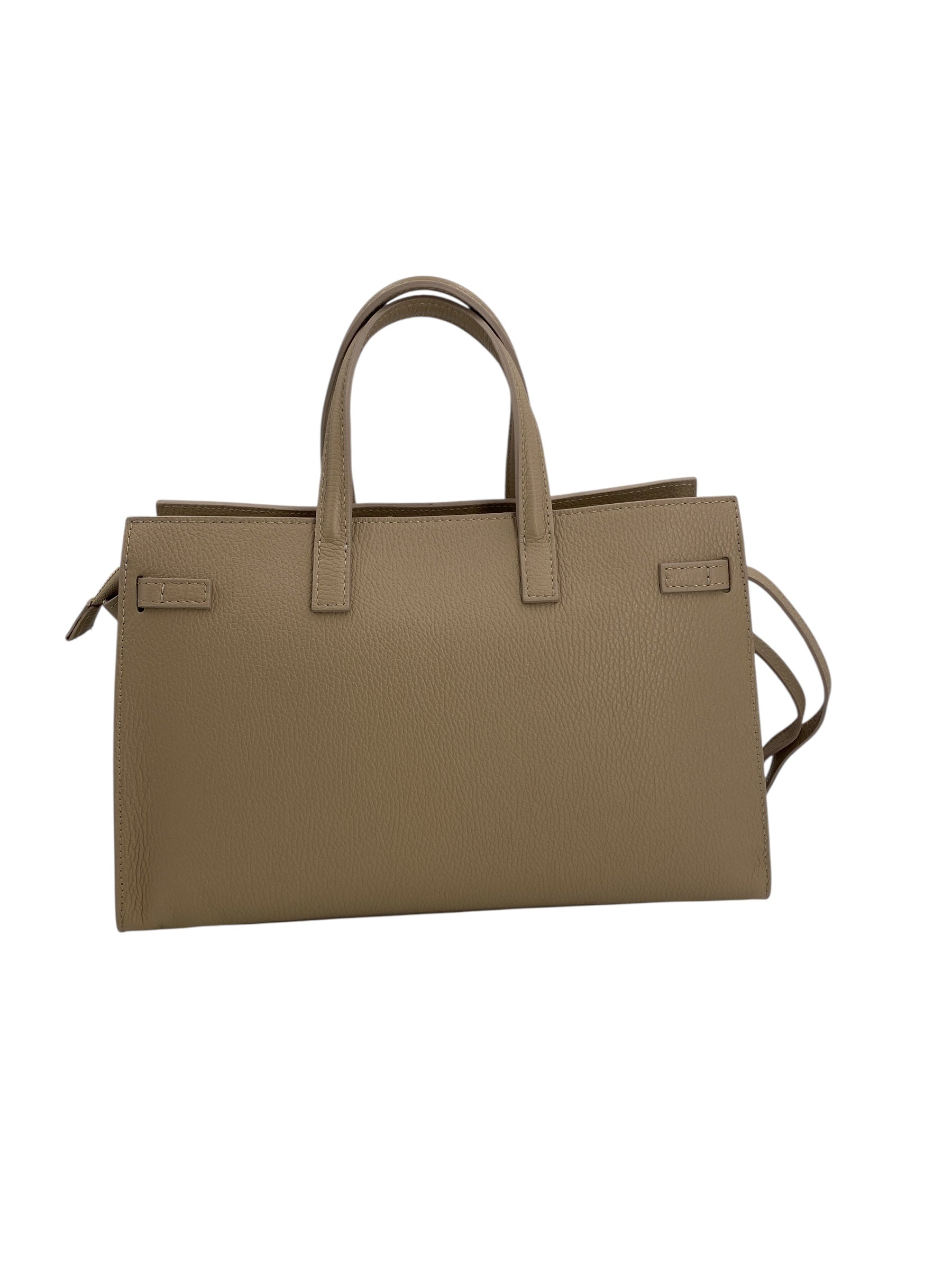 Francoise - Minimal Ed Eleganza A Portata Di Mano.
