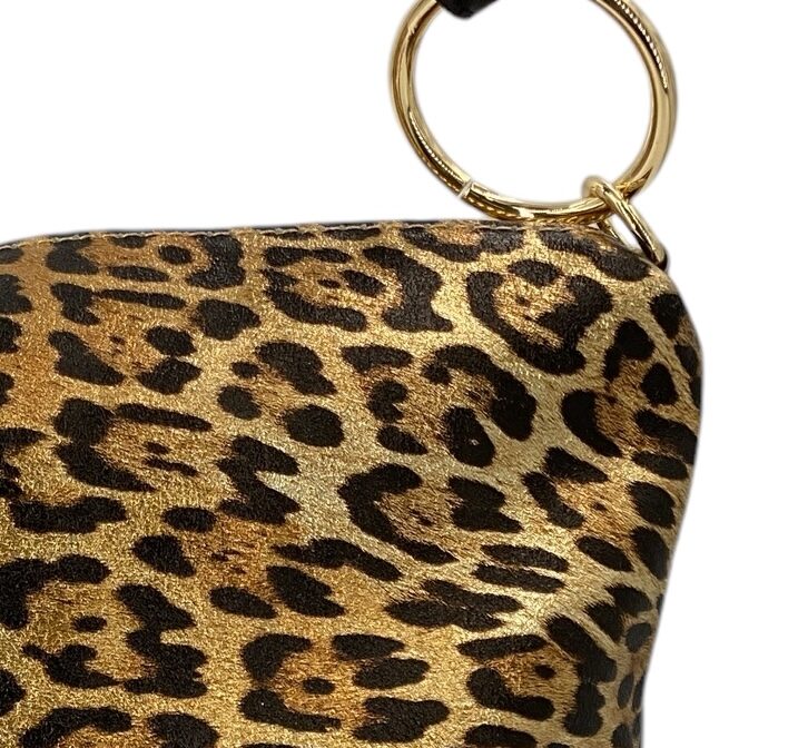 Salome – Damen-Umhängetasche aus echtem italienischen Leder mit geräumigem Innenraum