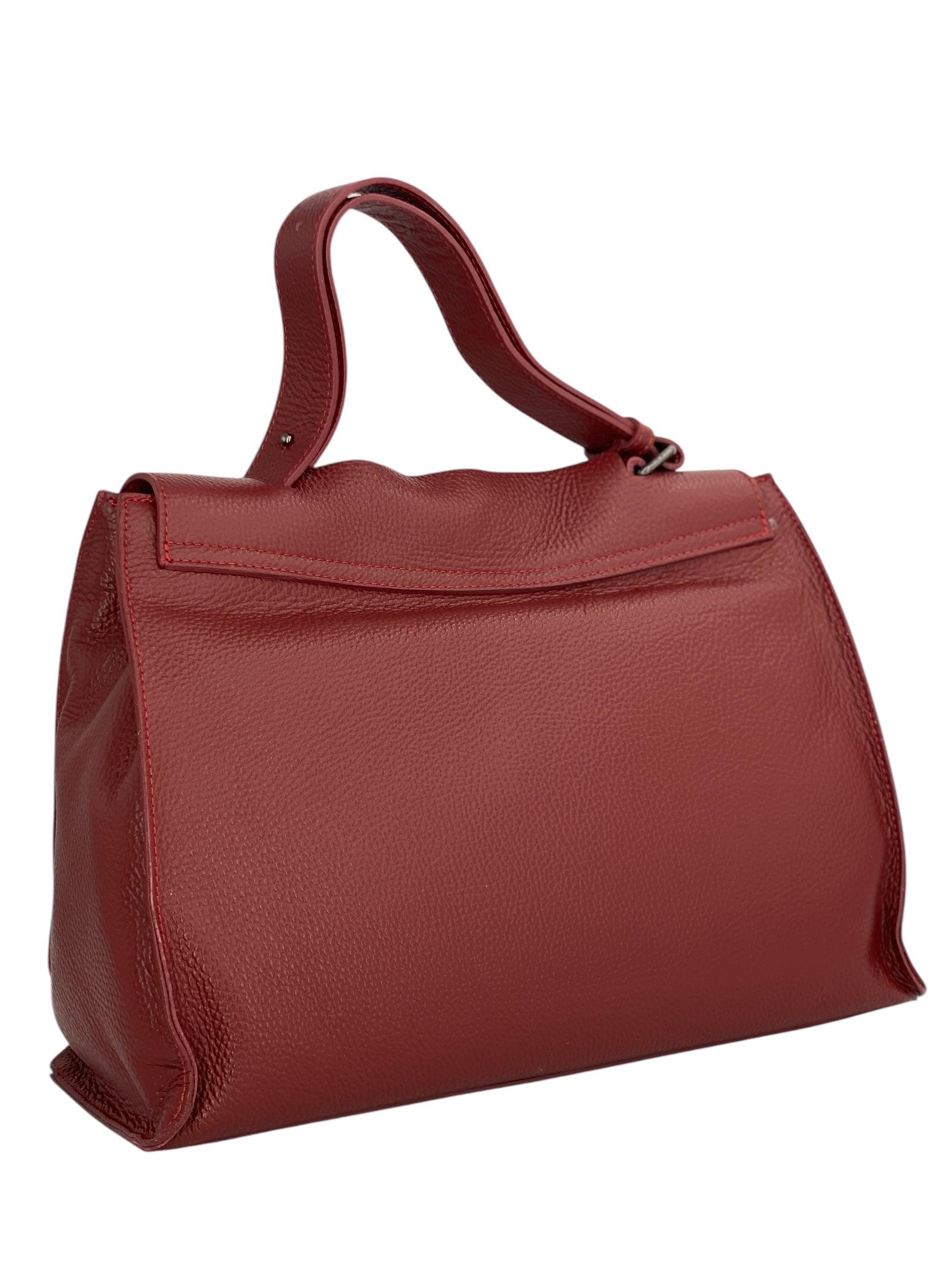 Marthe - Rosso passione, classe decisa.