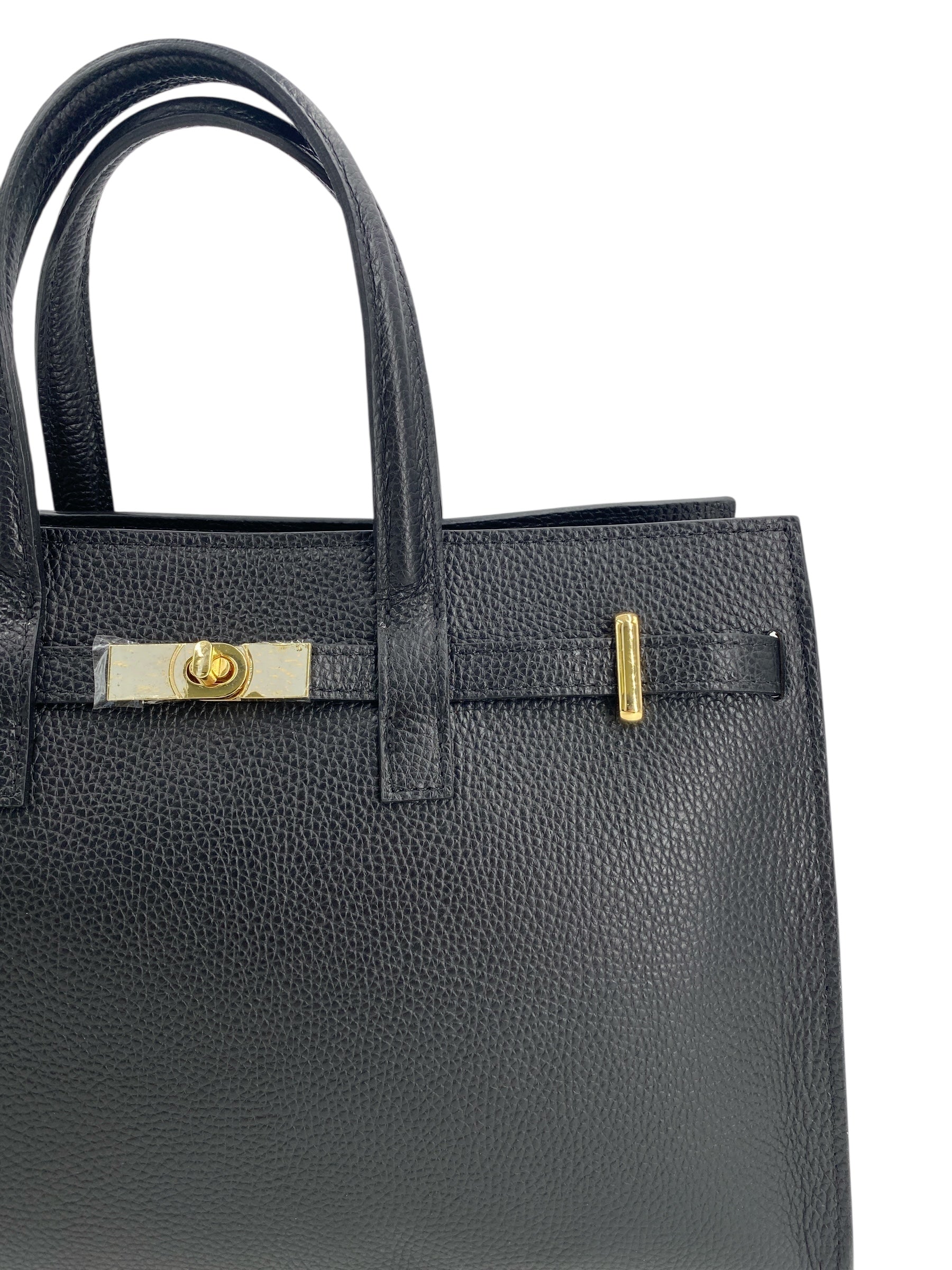 Francoise - Minimal Ed Eleganza A Portata Di Mano.