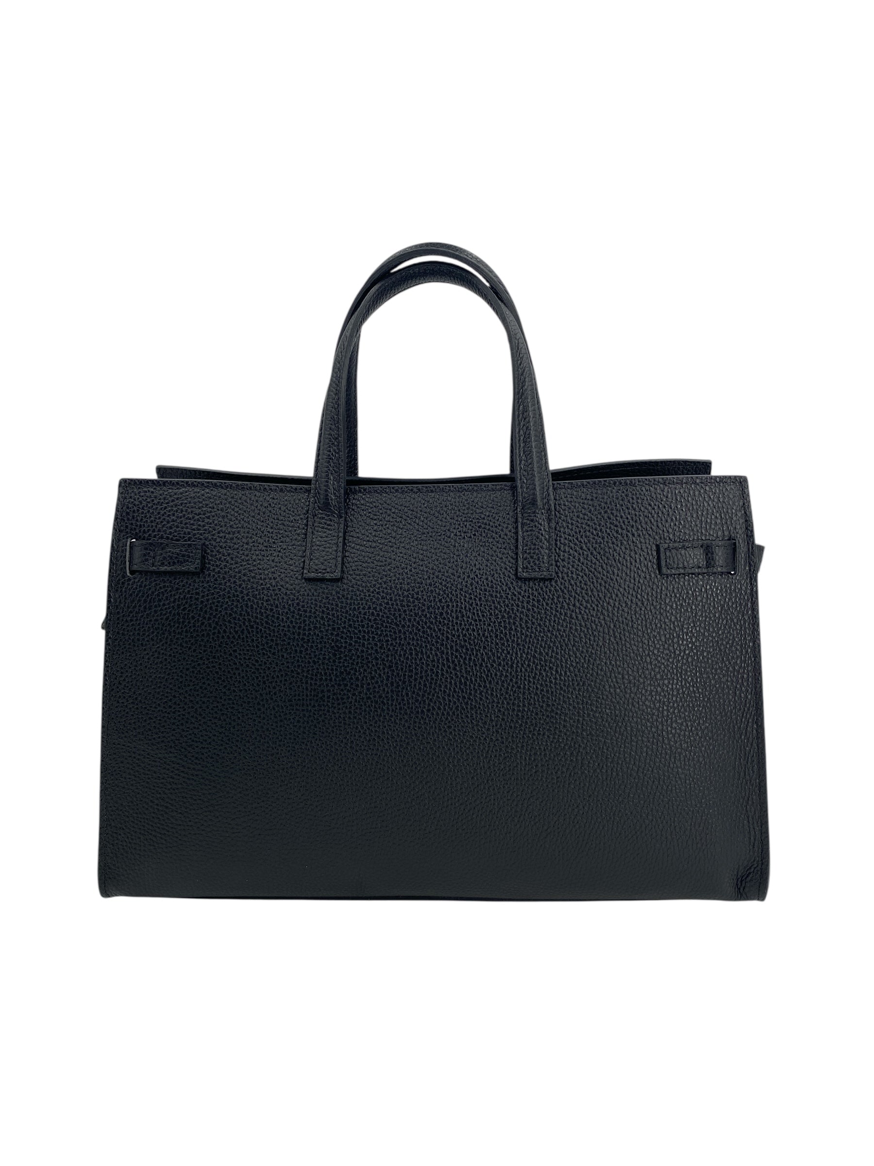Francoise - Minimal Ed Eleganza A Portata Di Mano.